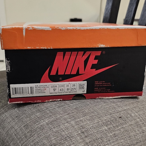 Jordan 1 high OG - Picture 4 of 5